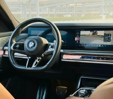 BMW 740i