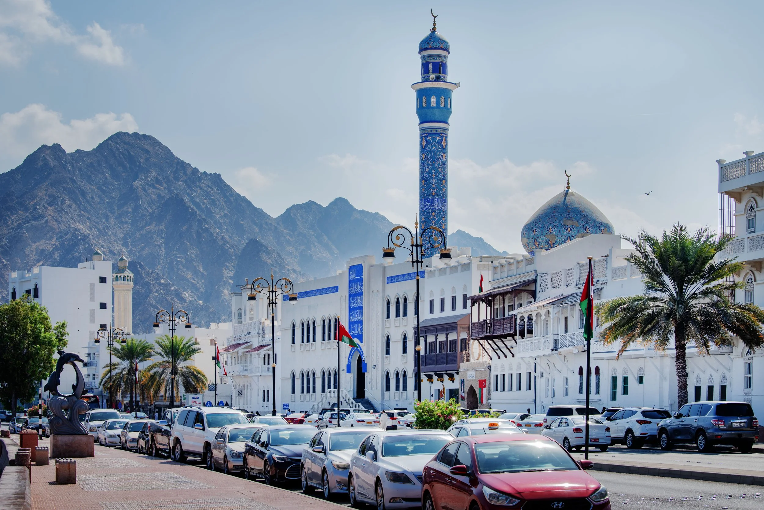 Travel from Dubai to Oman in Luxury and Comfort
