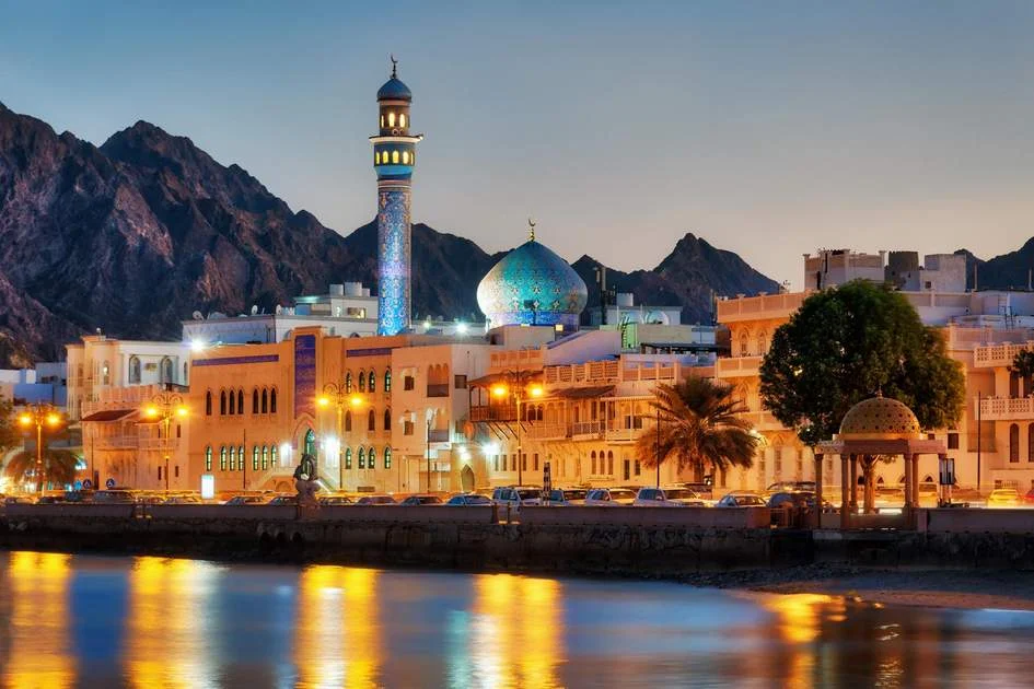 Travel from Dubai to Oman in Luxury and Comfort