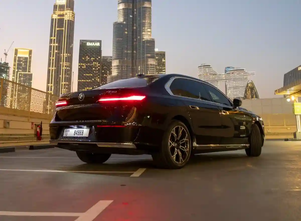 BMW 7 SERIES