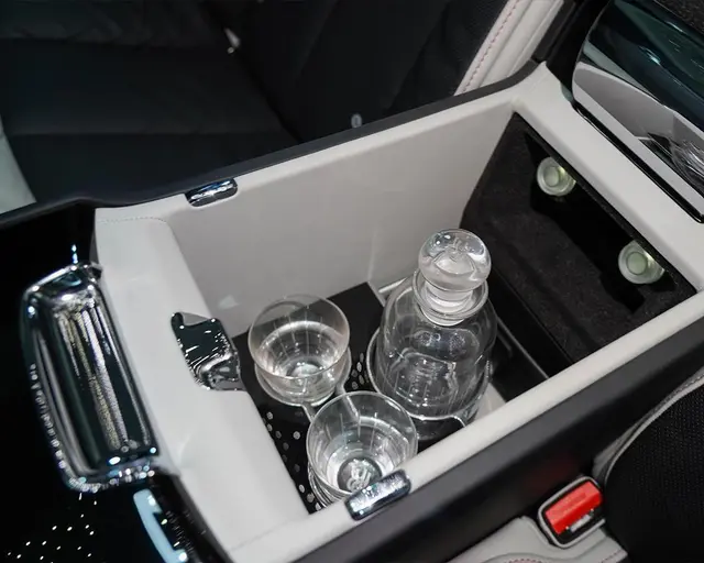 rolls-royce-phantom-ewb-3